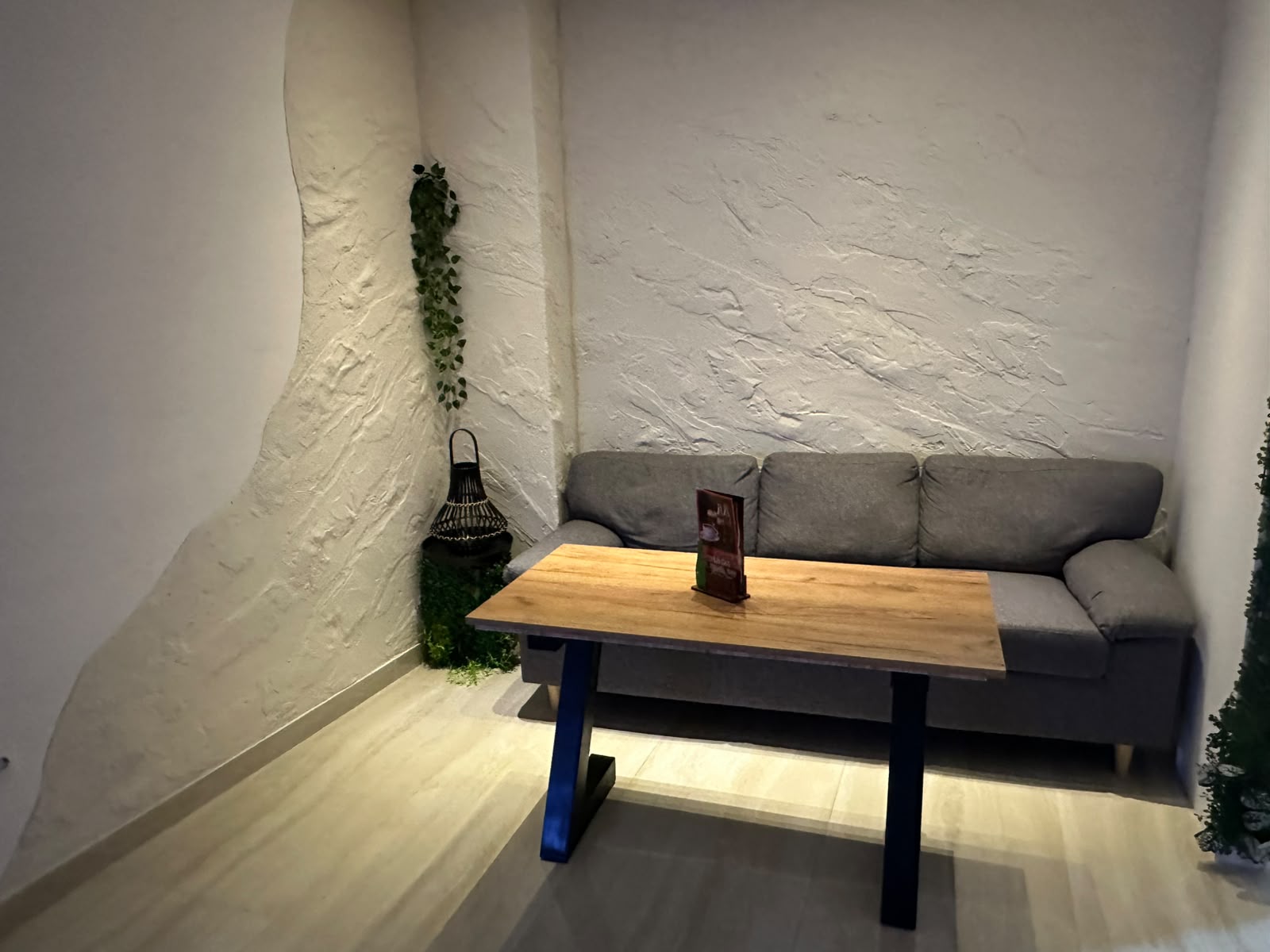 HUB privatna lounge ćelija